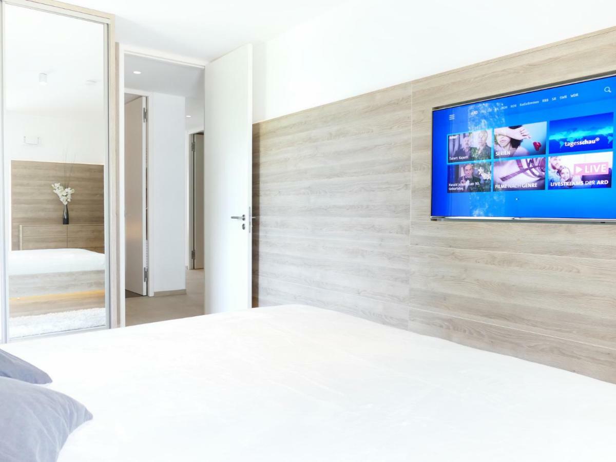 Großes Apartment im Zentrum von Dresden, 2 Schlafzimmer, 2 Bäder, Balkon Exterior foto
